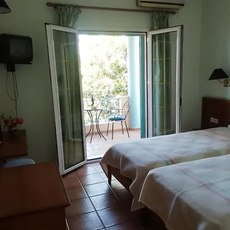 Poseidon מלון דירות