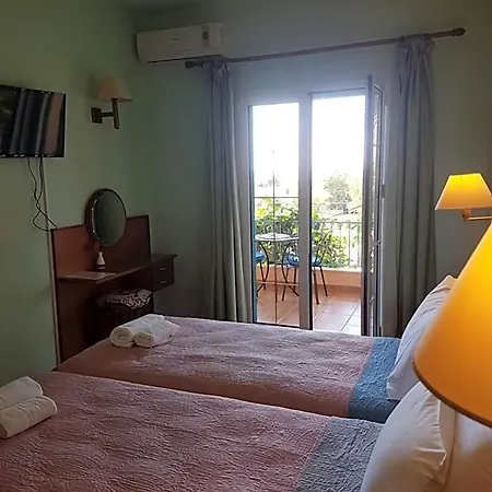 Poseidon Aparthotel 3*